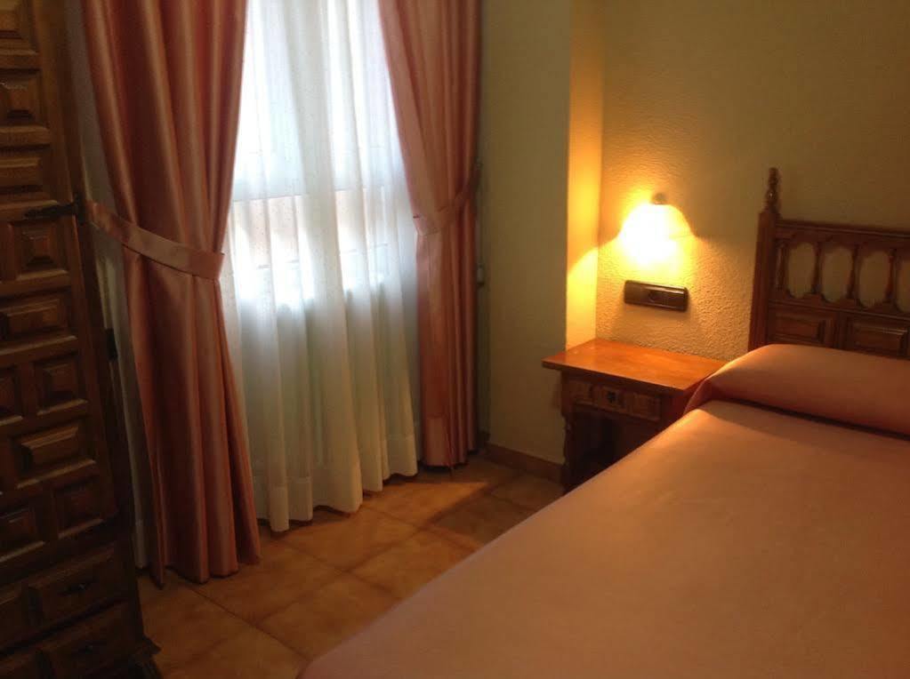 Hostal Argentino مْبيخار المظهر الخارجي الصورة